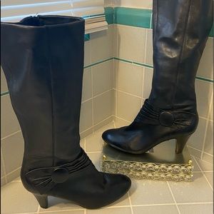 Black Leather Naturalizer Calf Boot Size 10
